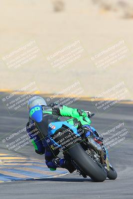 media/Dec-05-2024-Racers Edge (Thu) [[e102e0690b]]/3-B Group/Session 1 Turn 8 Backside/